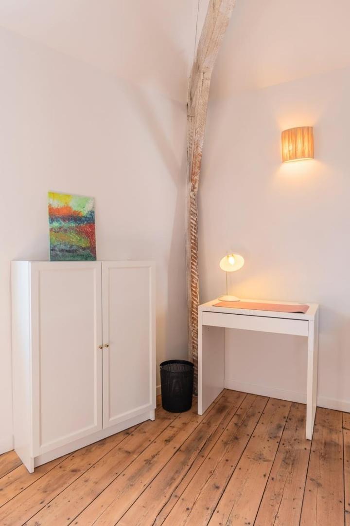 Charming 2-bedroom At Croise Laroche