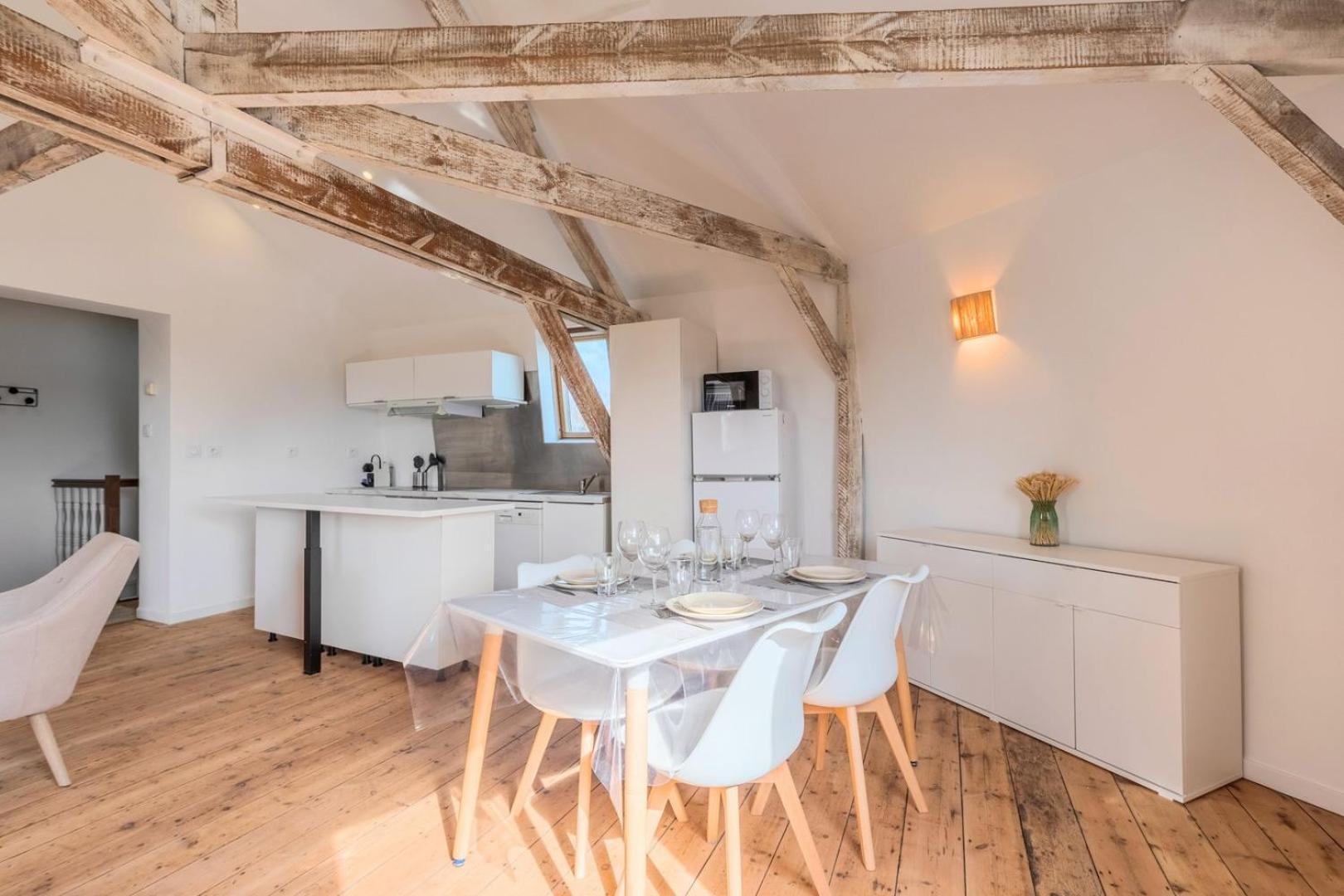 Charming 2-bedroom At Croise Laroche
